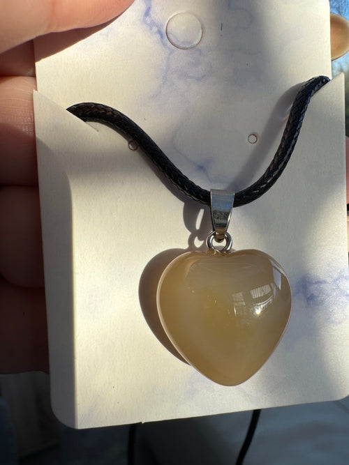 Agate heart pendant