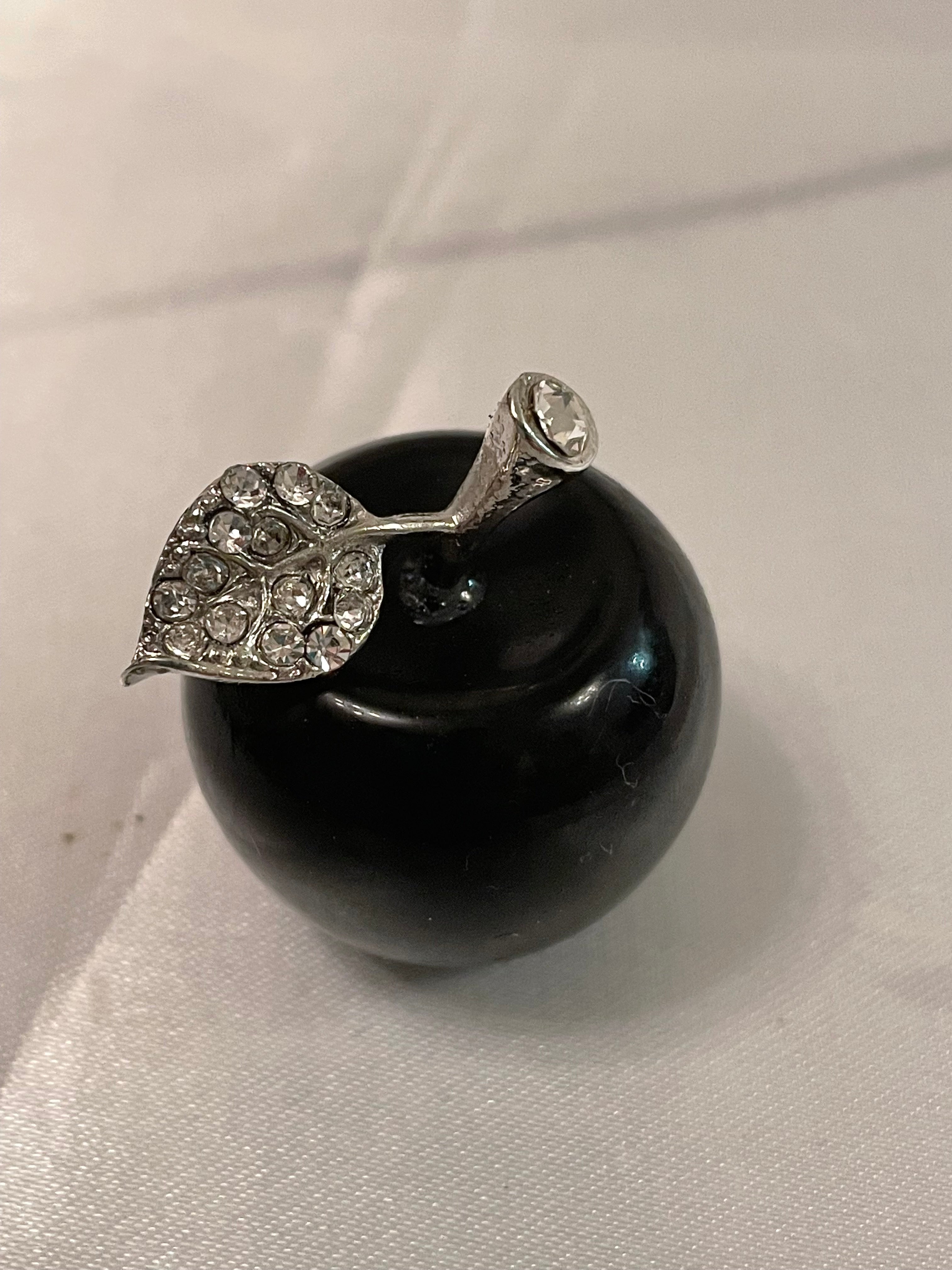 Black agate crystal apple