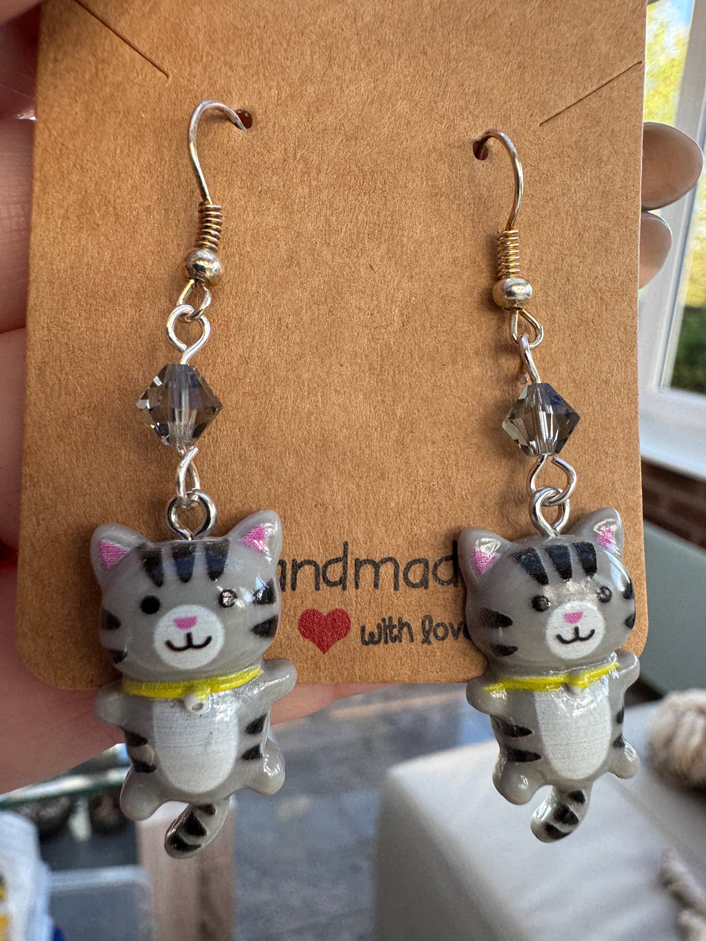 Grey happy cat earrings