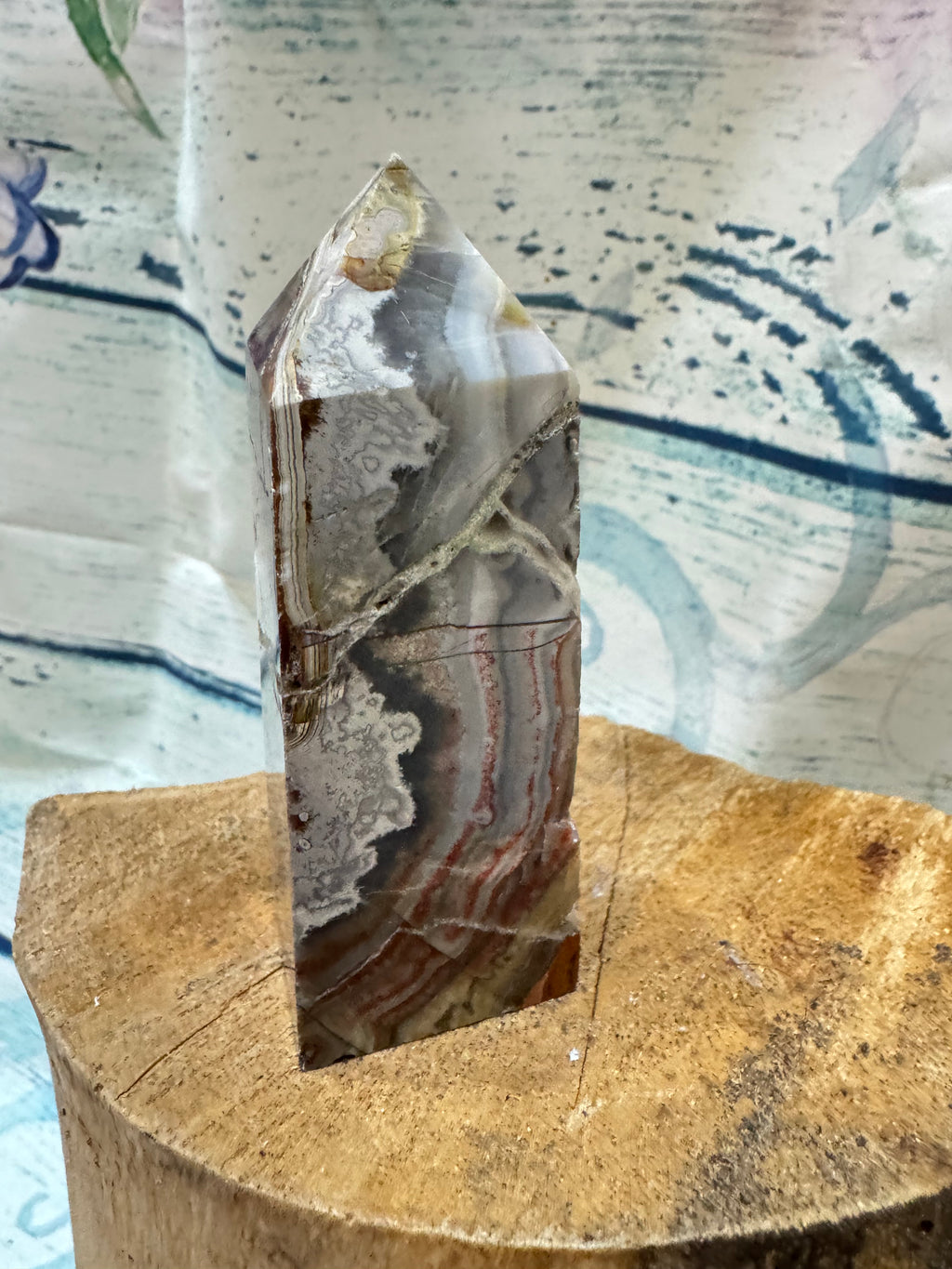 Crazy lace agate tower