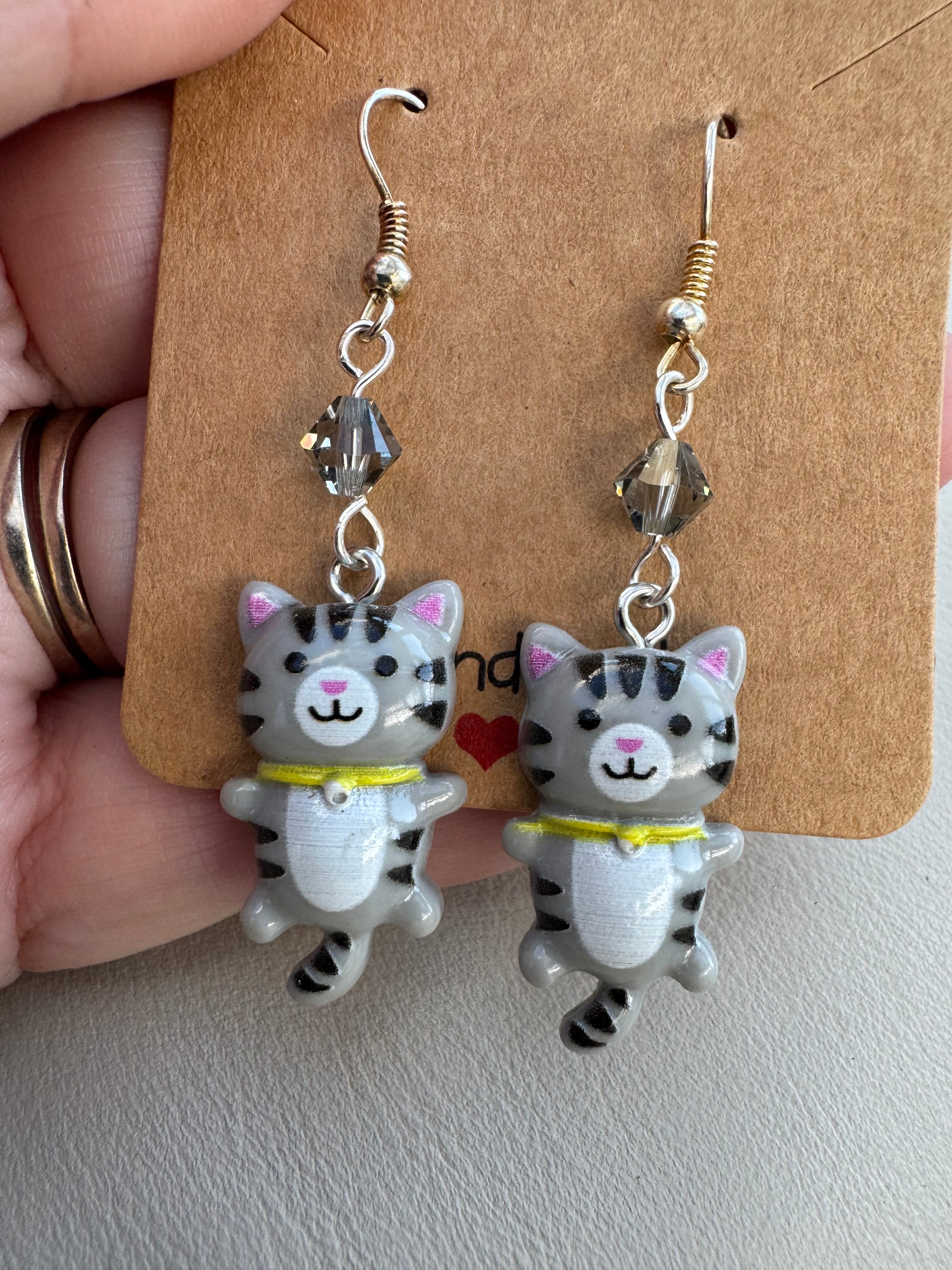 Grey happy cat earrings