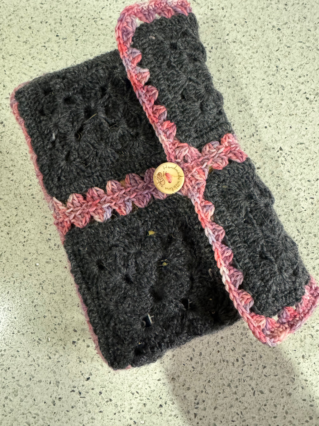 Crochet book cover (book not included)