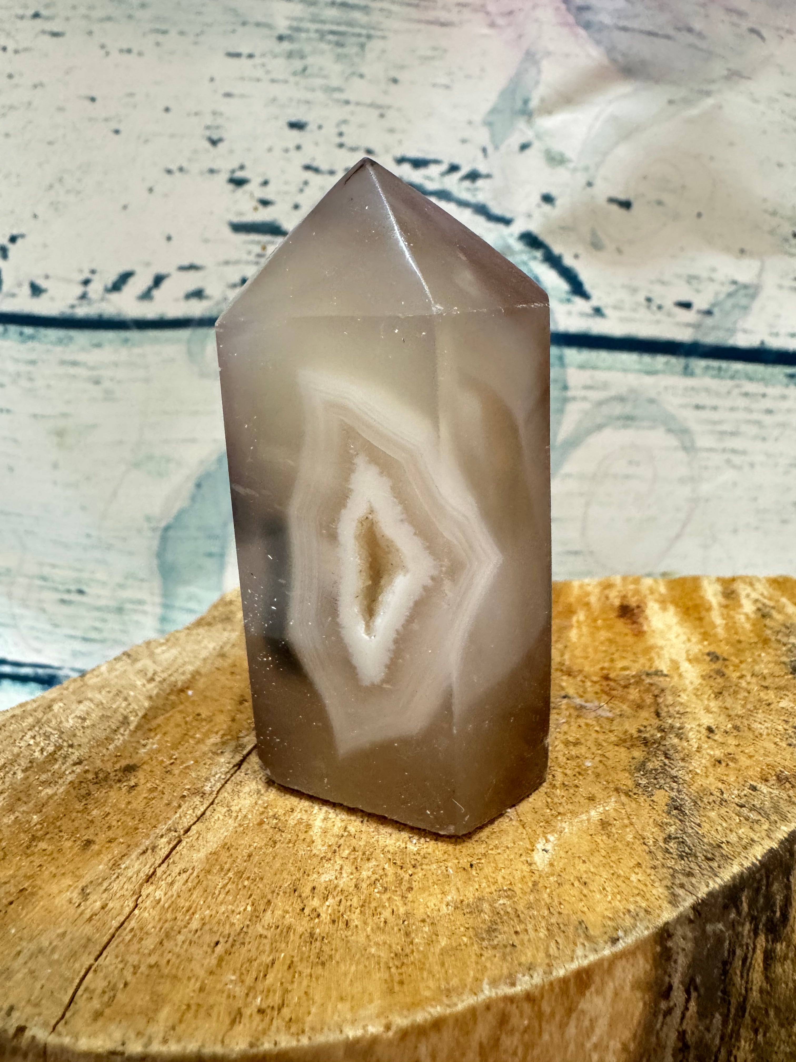 Agate with natural inclusion