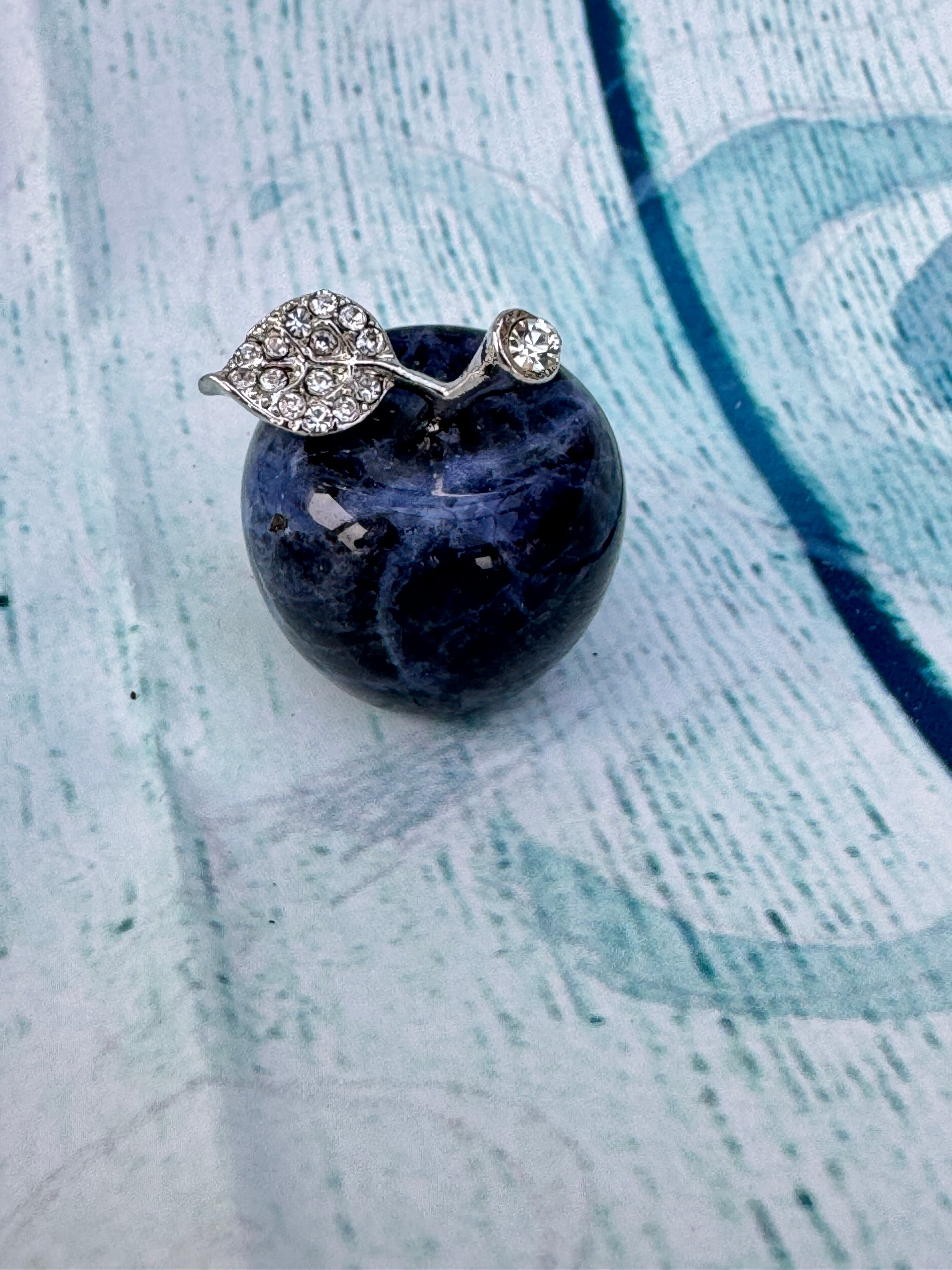 Sodalite apple