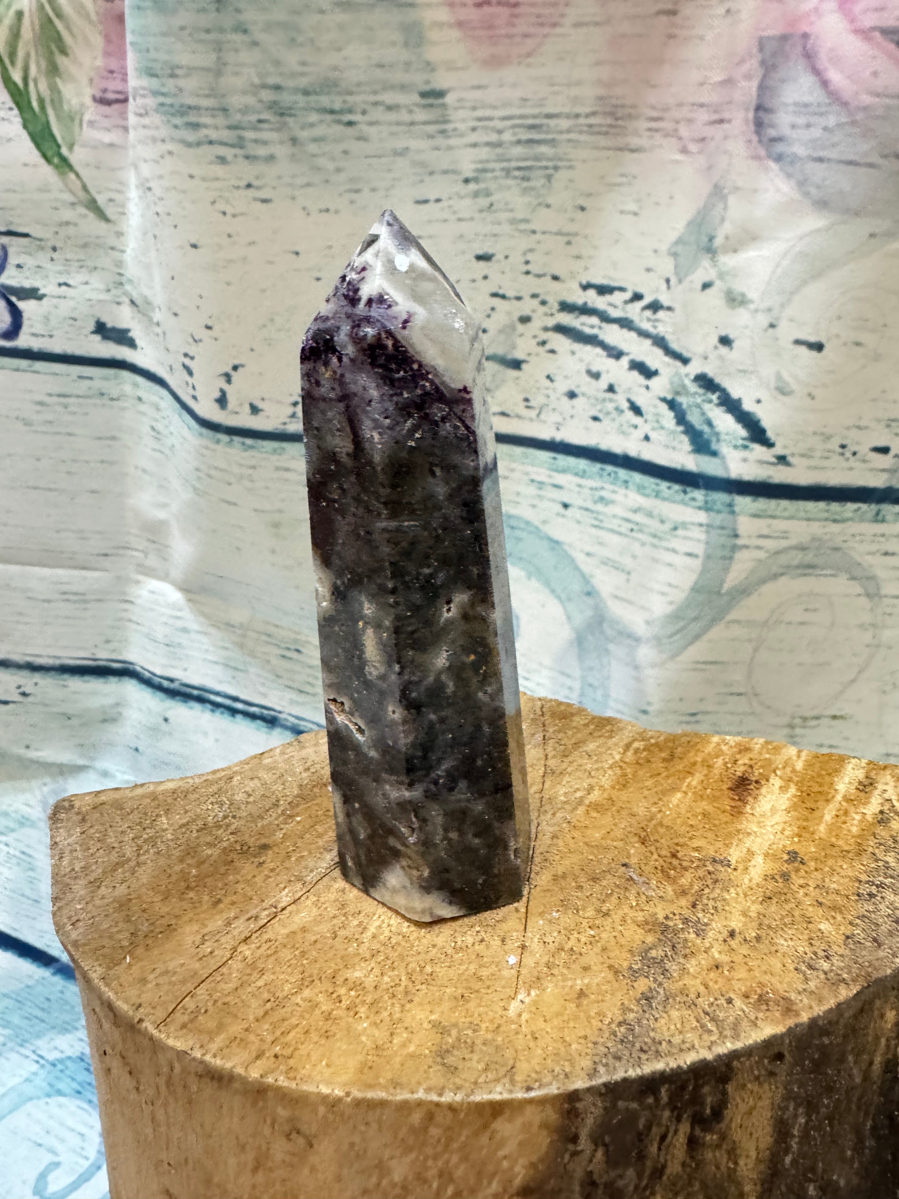 Quartz tower with natural inclusions