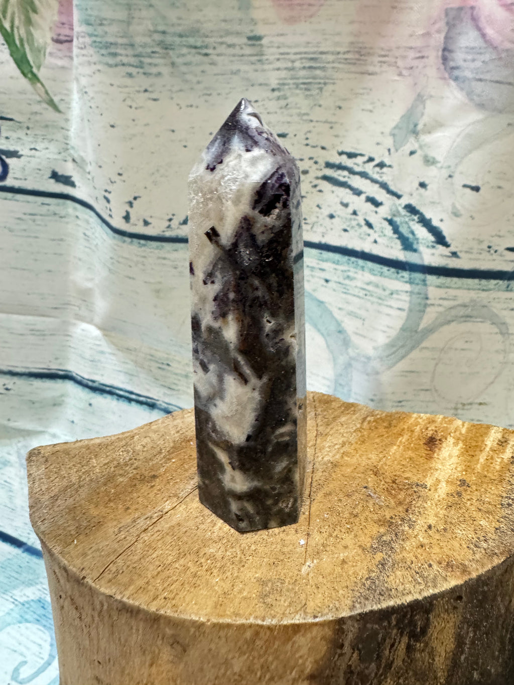 Quartz tower with natural inclusions