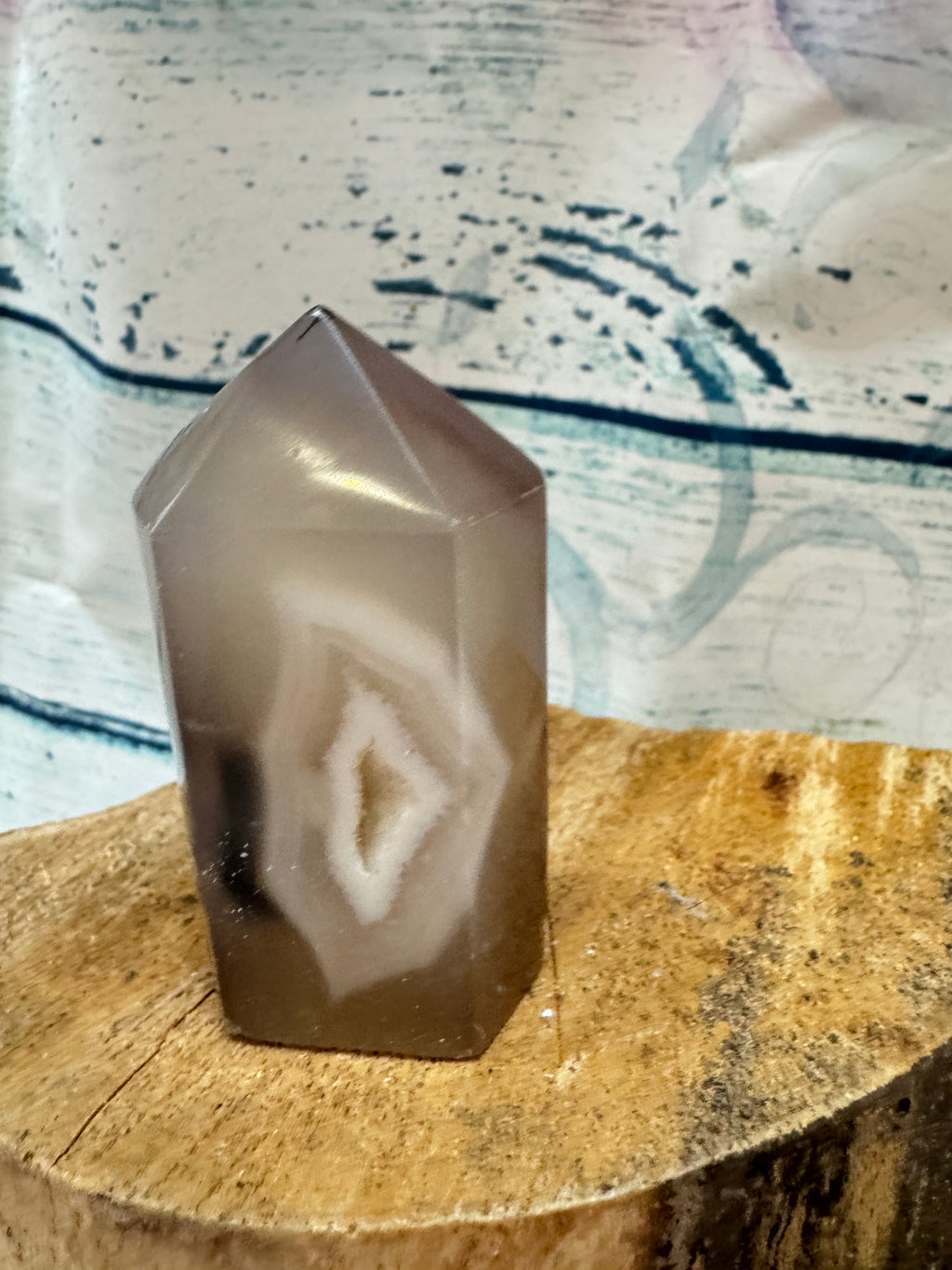 Agate with natural inclusion