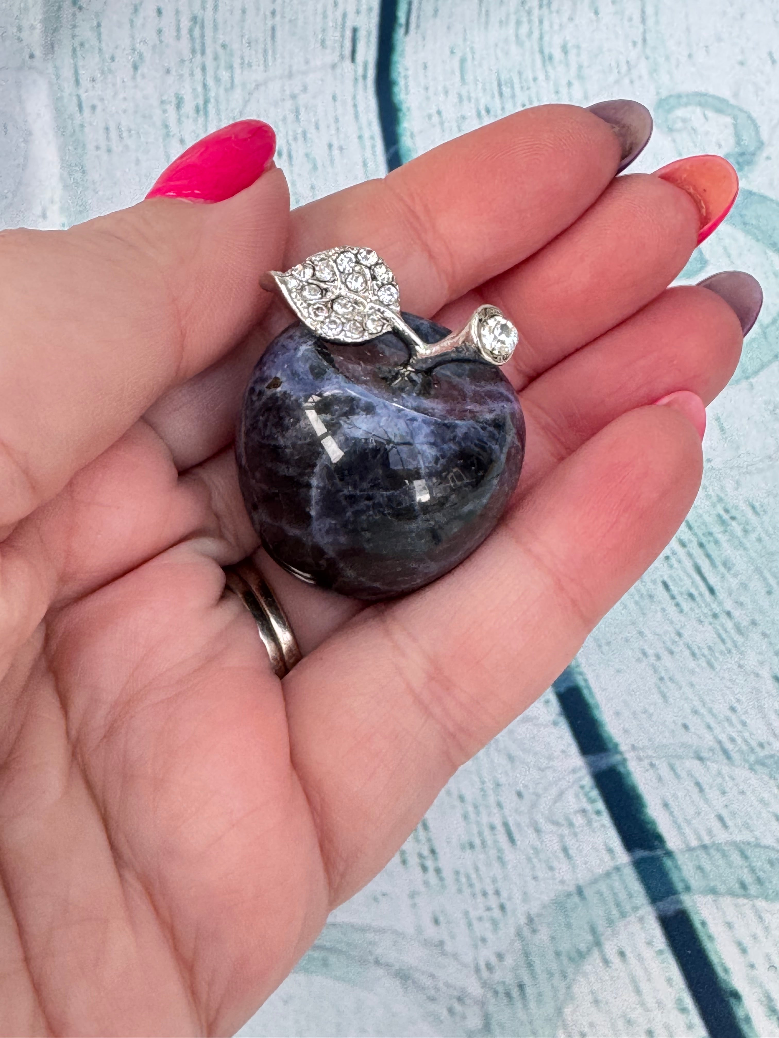Sodalite apple
