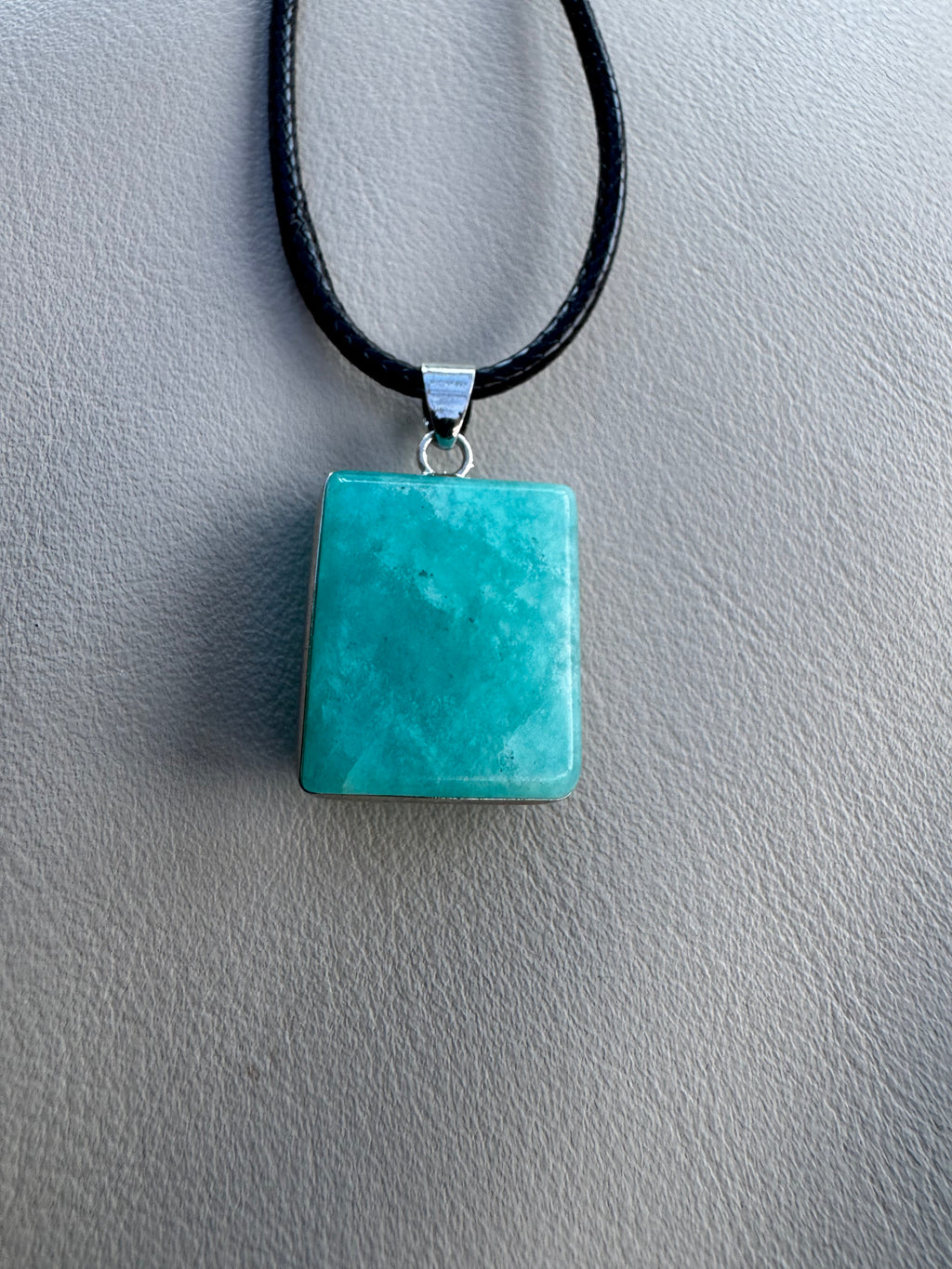 Apatite pendant necklace