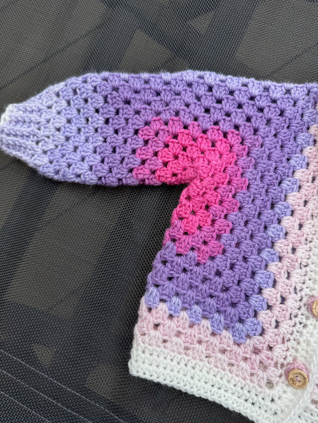 Hexi-cardigan - Spectrum Pisces (Button)